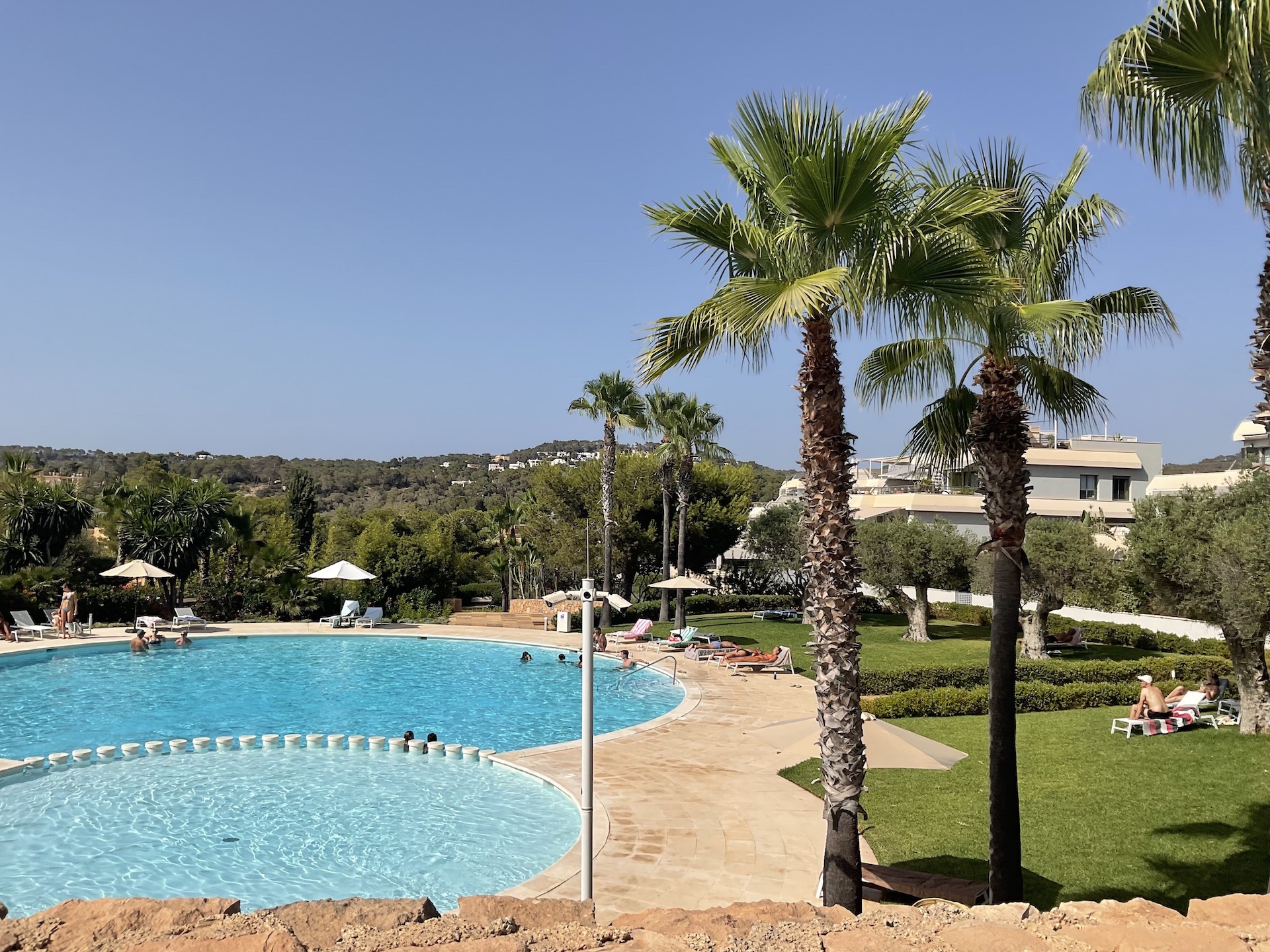 Resa Estates for sale Ibiza las terrasses cala Tarida apartment te koop 6.jpeg